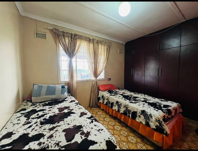 3 BEDROOM SEMI DETACHED FOR SALE IN NEWLANDS EAST